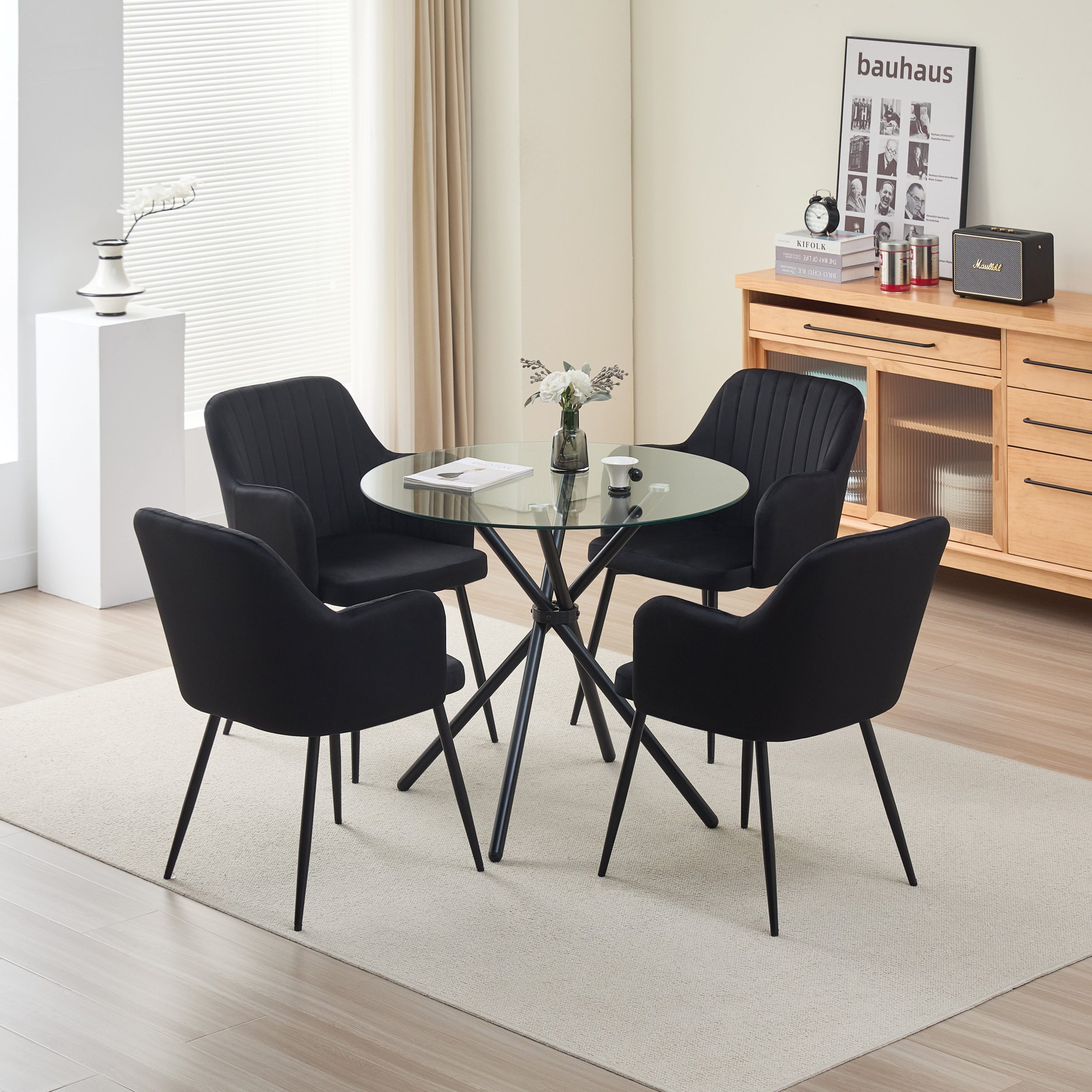 New York Dining Table with 4 Charlotte Velvet Chairs - Image 3