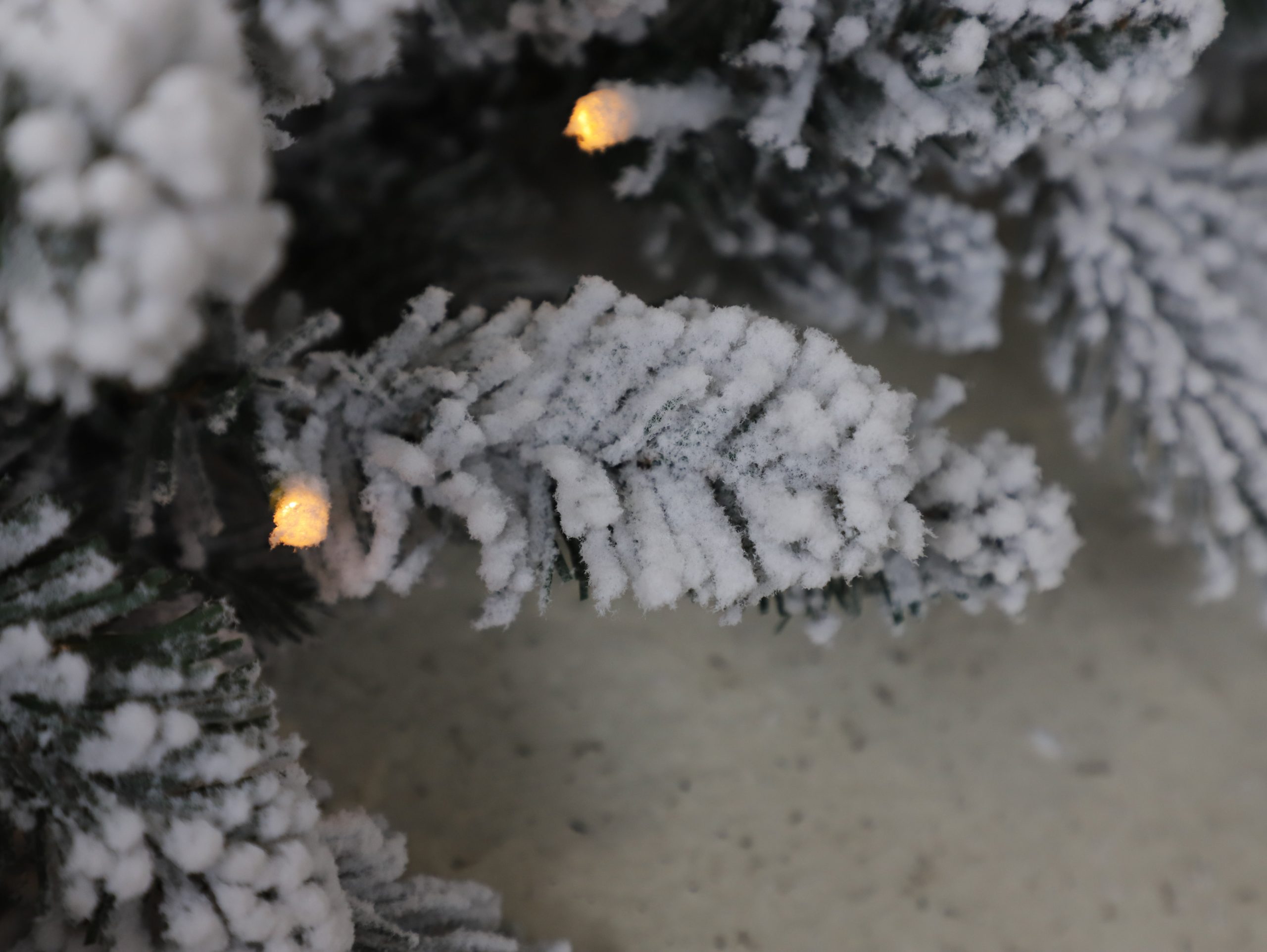270cm Premium Mixed branch prelit Snow filled Christmas Garland - with timer - Image 8